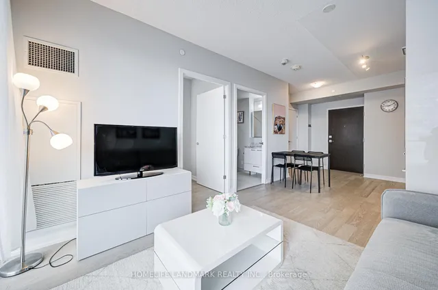 Additional image 23 of 2221 Yonge St Unit 2304