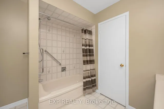 Additional image 31 of 44 Wexford Rd