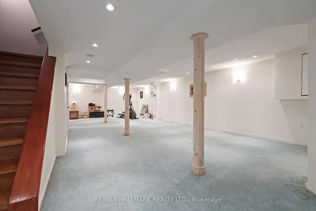 Additional image 37 of 523 Petawawa Cres