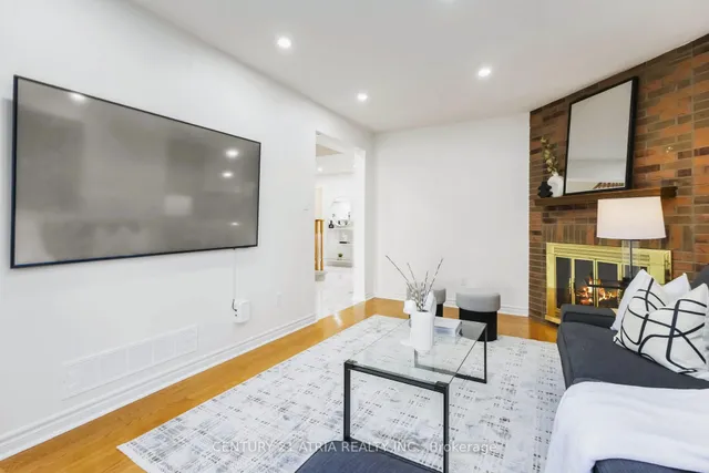 Additional image 2 of 11 Valley Centre Dr