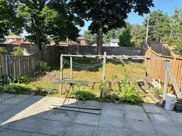 Additional image 12 of 49 Roxanne Cres