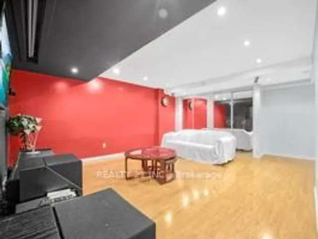 Additional image 32 of 49 Legend Lane