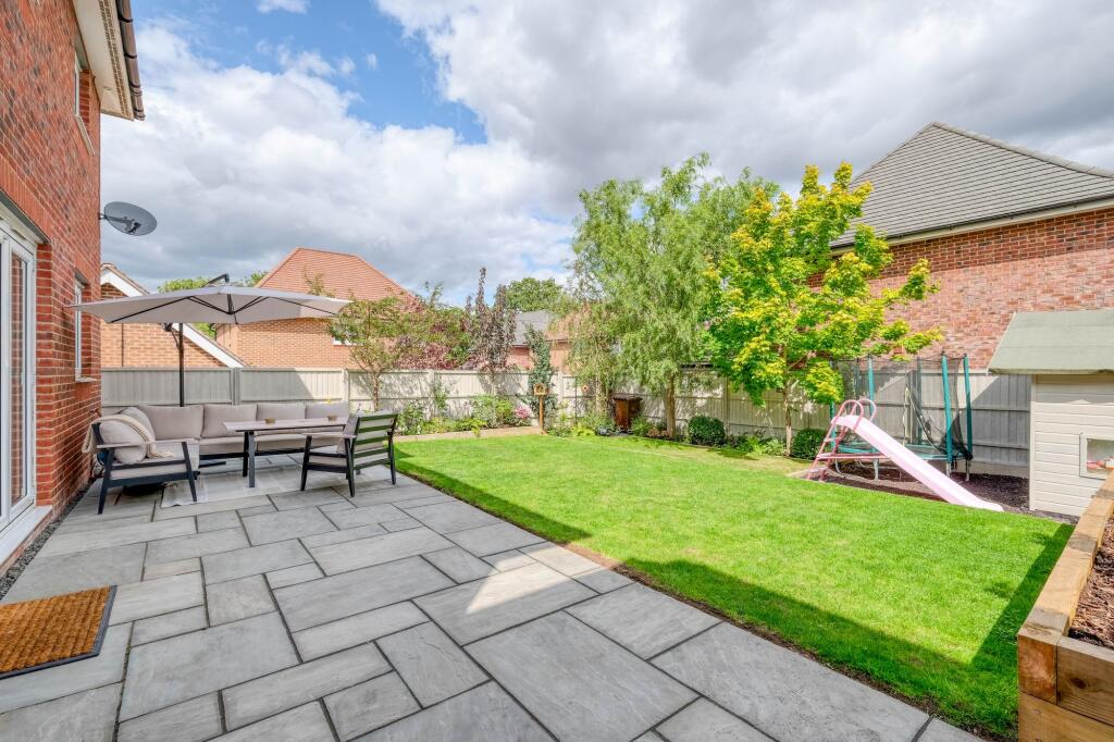 Additional image 23 of Oakengates Close, Webheath, B97