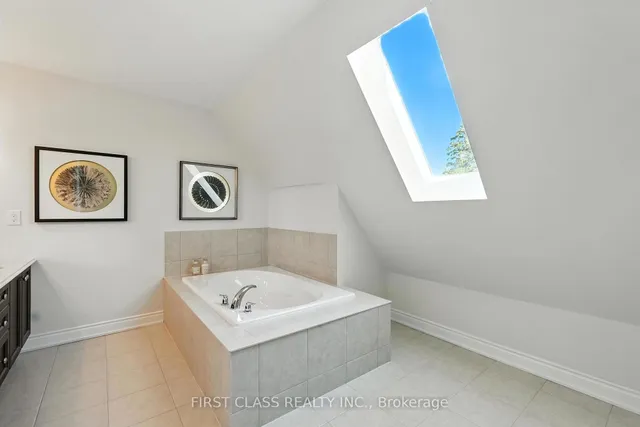 Additional image 29 of 23 Slingsby Lane