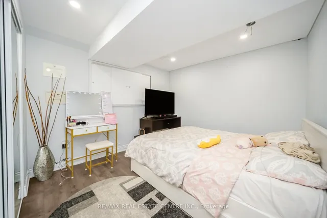 Additional image 41 of 180 Bonnie Braes Dr