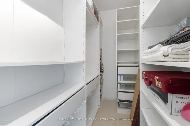 Additional image 33 of 218 Queens Quay Unit 2302