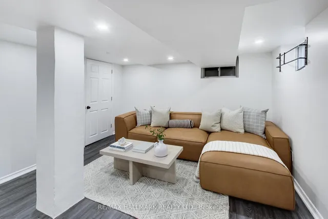 Additional image 25 of 68 Valhalla Blvd