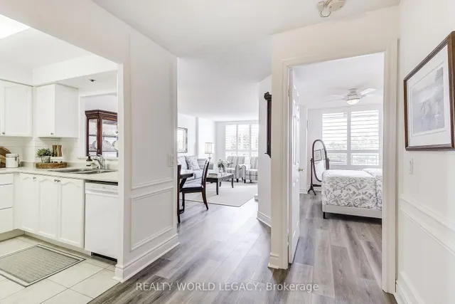 Additional image 6 of 100 Burloak Dr Unit 1416