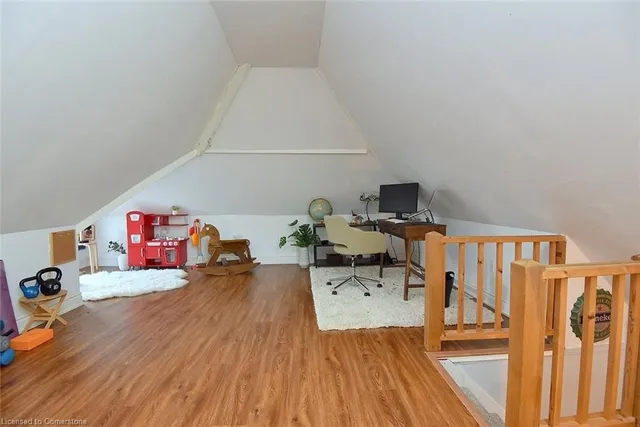 Additional image 39 of 293 Charlton Ave