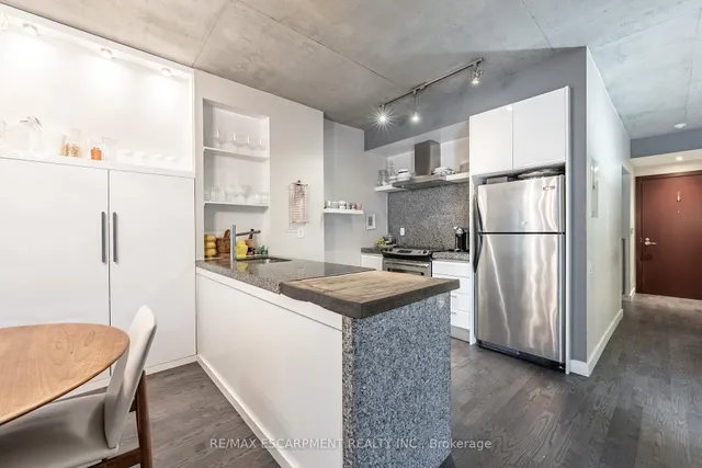 Additional image 13 of 75 Portland St Unit 428