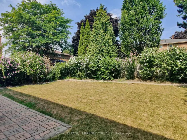 Additional image 24 of 4 Mowat Crt