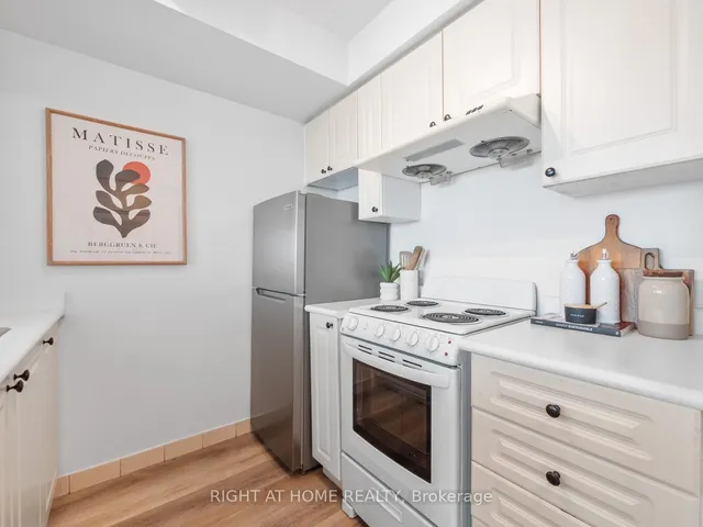 Additional image 7 of 18 Lee Centre Dr Unit 2013