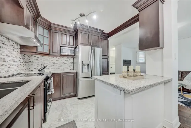Additional image 11 of 71 Sundance Cres
