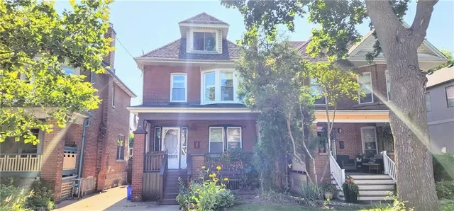 71 Kensington Ave
