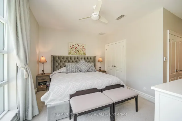 Additional image 12 of 1 Watergarden Way Unit 201