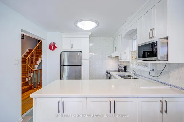 Additional image 13 of 177 Roxanne Cres