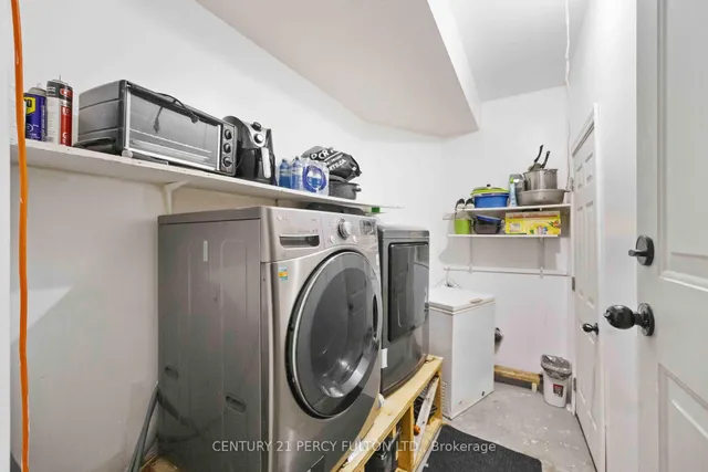 Additional image 17 of 17 Woodsview Ave