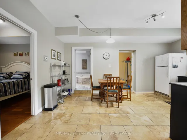 Additional image 9 of 21 Foster St