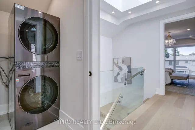 Additional image 42 of 594 Broadway Ave