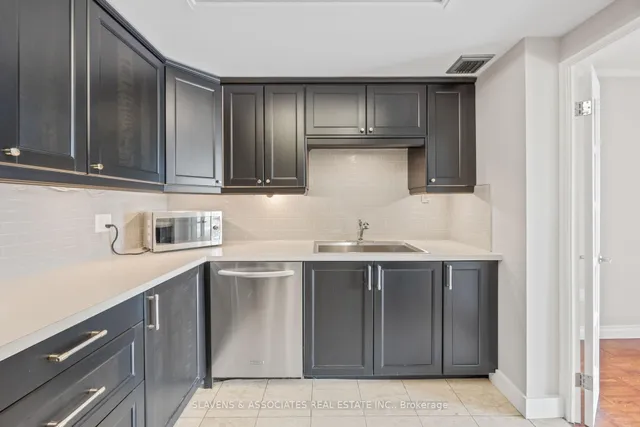 Additional image 3 of 71 Charles St Unit 1502