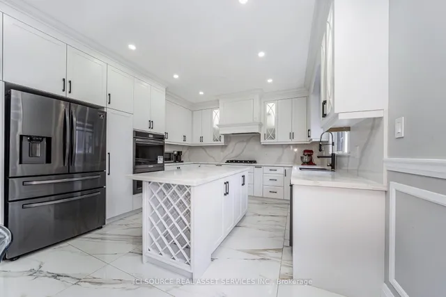 Additional image 8 of 12 Amethyst Circ