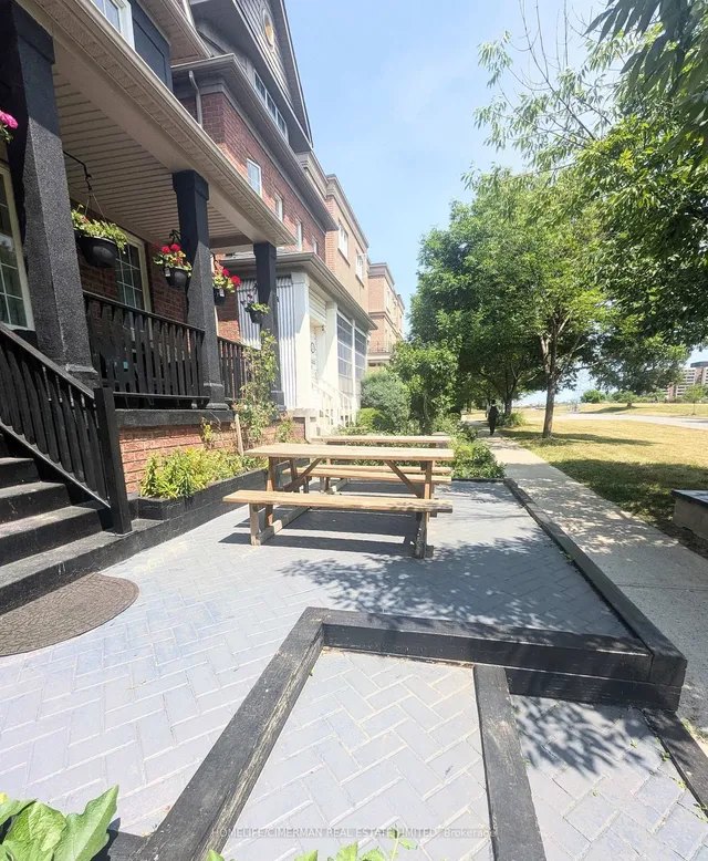 Additional image 3 of 313 Murray Ross Pkwy