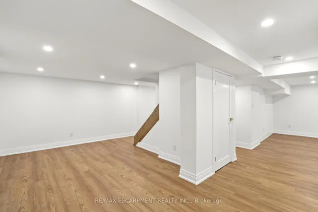 Additional image 28 of 821 SHADELAND Ave