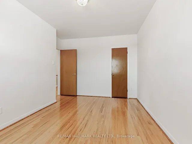 Additional image 23 of 31 Woodenhill Crt