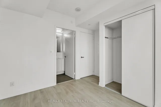 Additional image 8 of 88 Harbour St Unit 4004