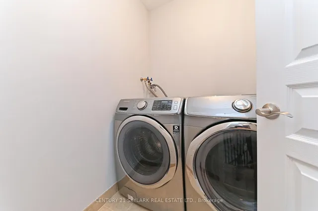 Additional image 25 of 94 Charleswood Cres