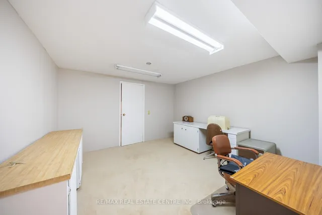 Additional image 39 of 116 Kenpark Ave