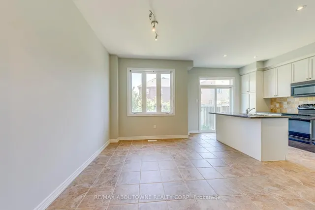 Additional image 10 of 1254 Craigleith Rd