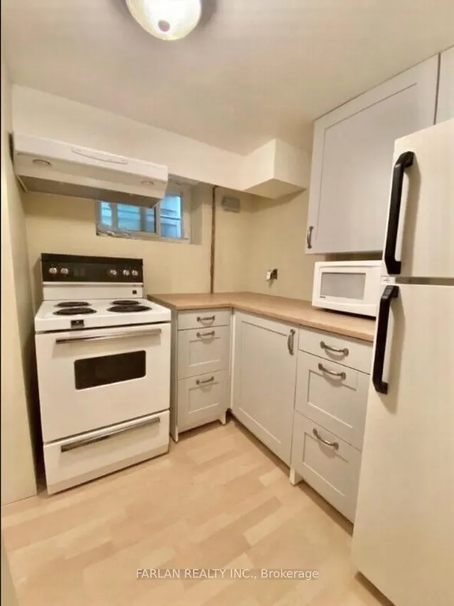 Additional image 33 of 133 Deforest Rd