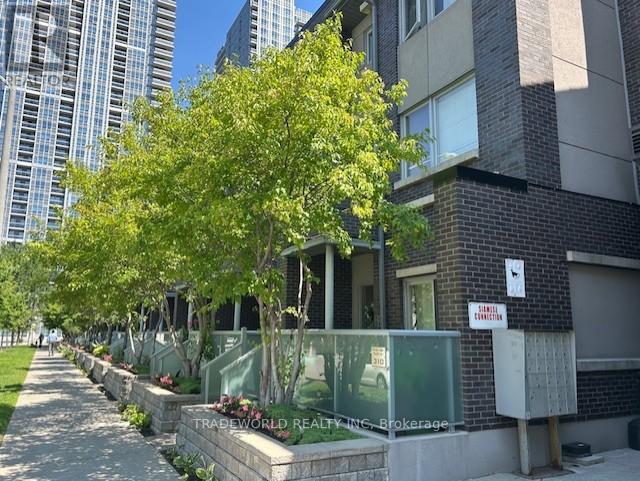 TH#38 - 310 VILLAGE GREEN SQUARE|Toronto (Agincourt South-Malvern West), Ontario M1S0L1