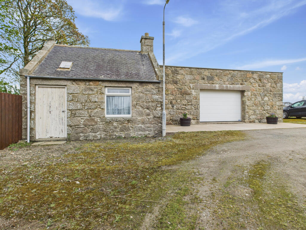 Additional image 38 of Cottage, Maud, AB42