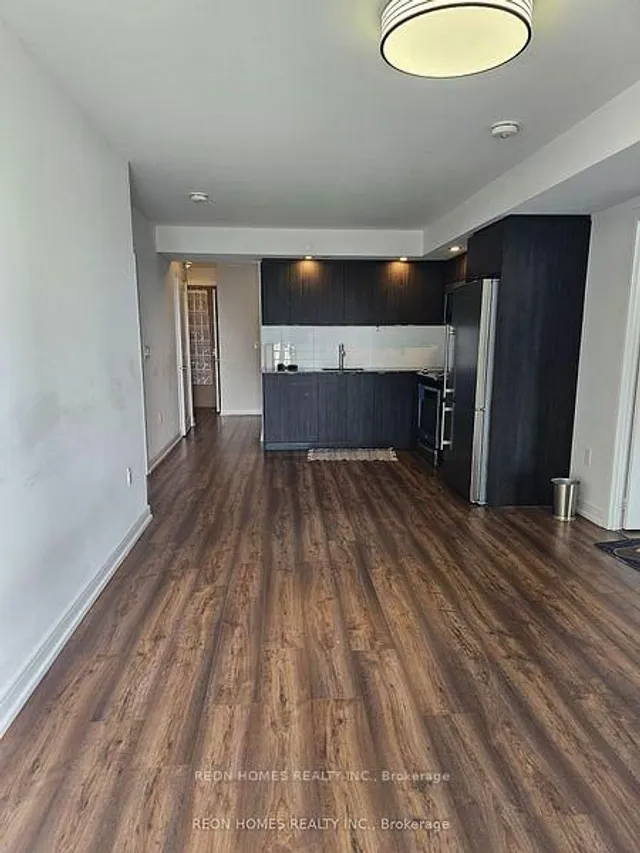 Additional image 2 of 225 Village Green Sq Unit 606