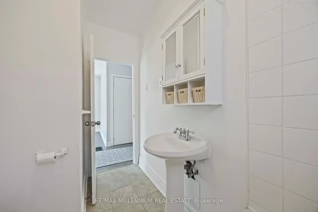 Additional image 17 of 96 Phillip Ave