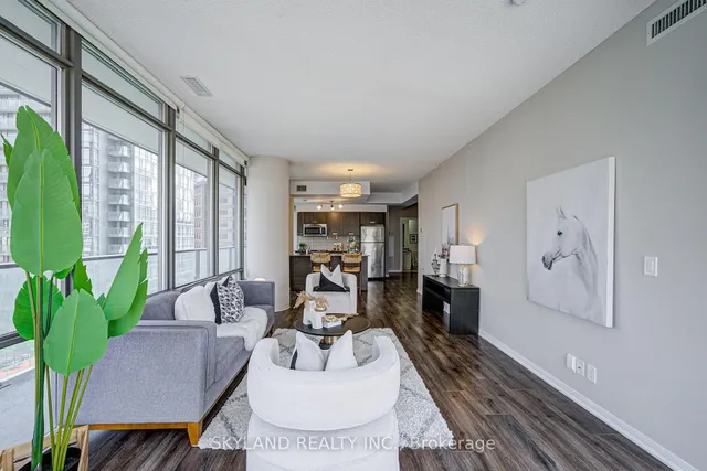 Additional image 4 of 832 Bay St Unit 805