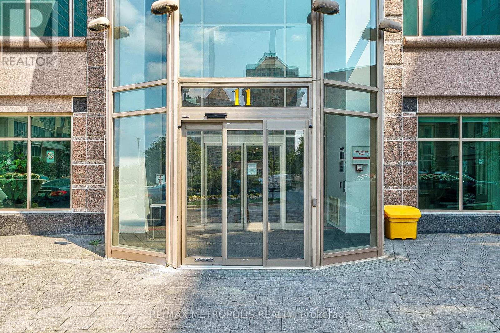 PH109 - 11 LEE CENTRE DRIVE|Toronto (Woburn), Ontario M1H3J5