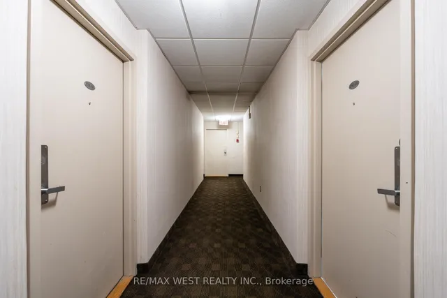 Additional image 4 of 5 Massey Sq Unit PH5