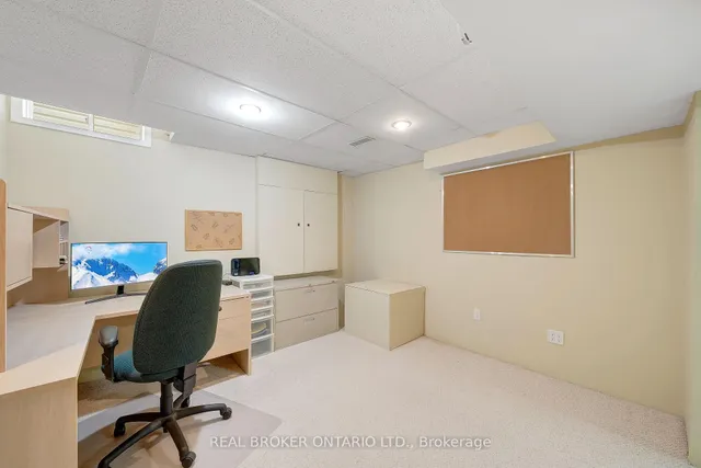 Additional image 35 of 5689 Roseville Crt