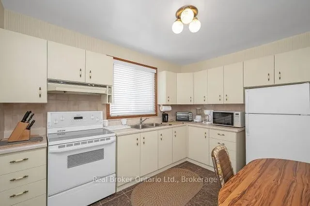 Additional image 13 of 264 Grays Rd
