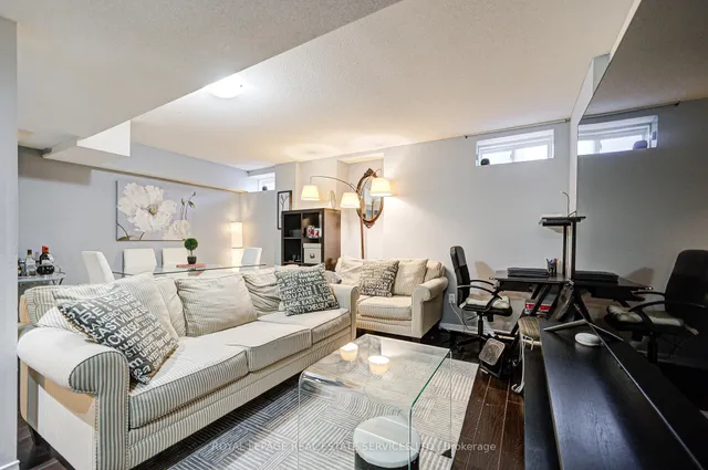 Additional image 29 of 21 Duxford St