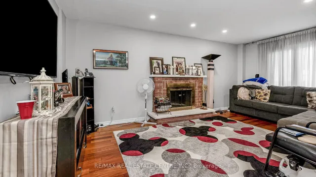 Additional image 21 of 4489 Weymouth Commons Cres