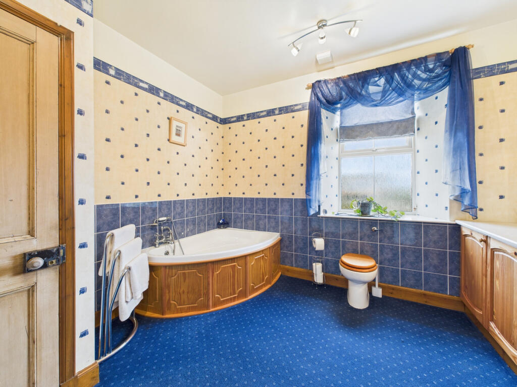 Additional image 18 of Cottage, Maud, AB42