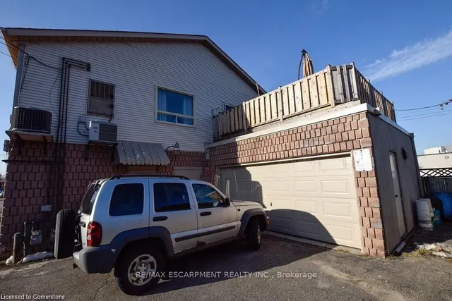 Additional image 46 of 120 Parkdale Ave