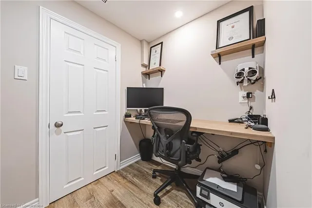 Additional image 26 of 157 Lormont Blvd