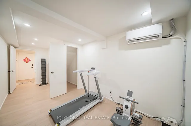 Additional image 9 of 1270 Gainsborough Dr Unit 72