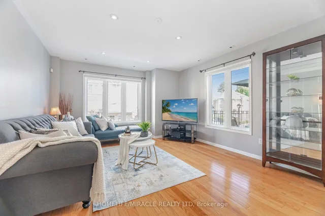 Additional image 24 of 83 Mondeo Dr Unit 32