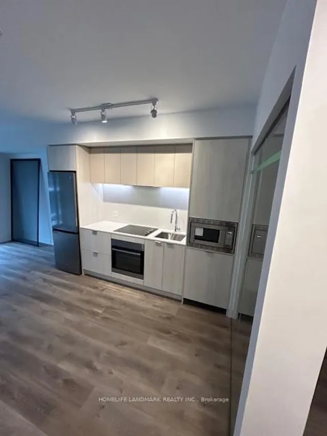 Additional image 6 of 1 Jarvis St Unit 13